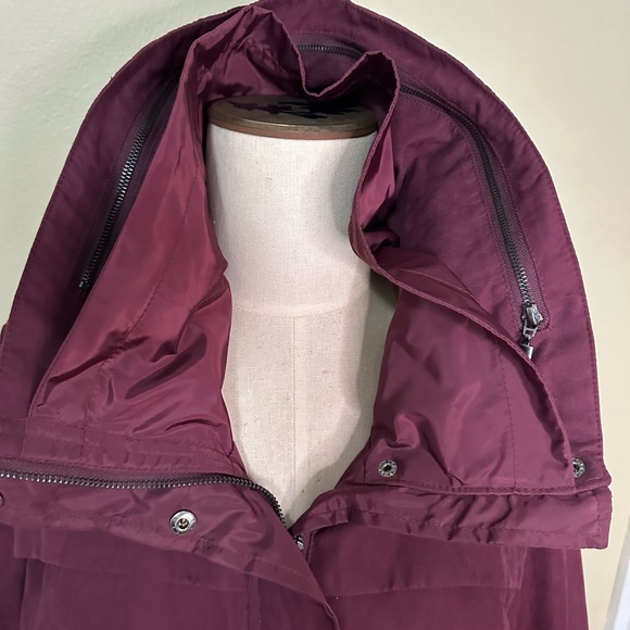 Mo-Ka  (L) Coat: roll sleeve option; hood zips into collar & draw to cinch waist - Picture 3 of 8